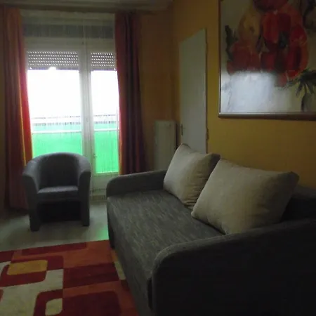 아파트 Gyongyi Apartman 페치