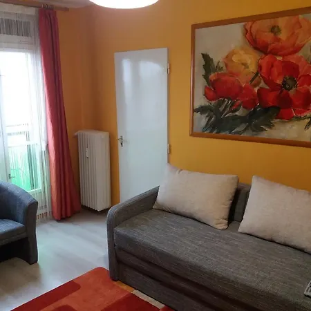 아파트 Gyongyi Apartman 페치
