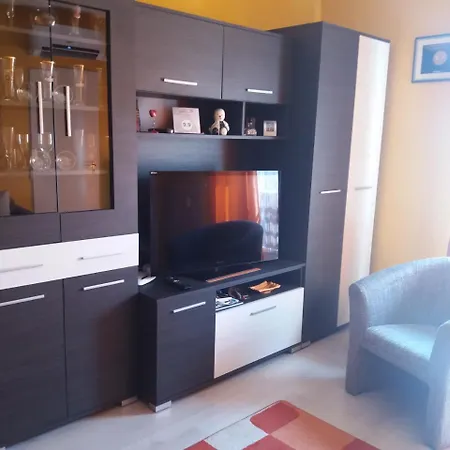 Gyongyi Apartman 아파트 *