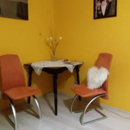 Gyongyi Apartman 아파트 *