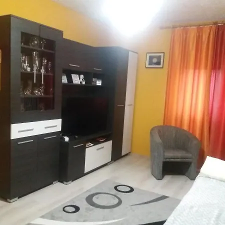 Gyongyi Apartman 페치